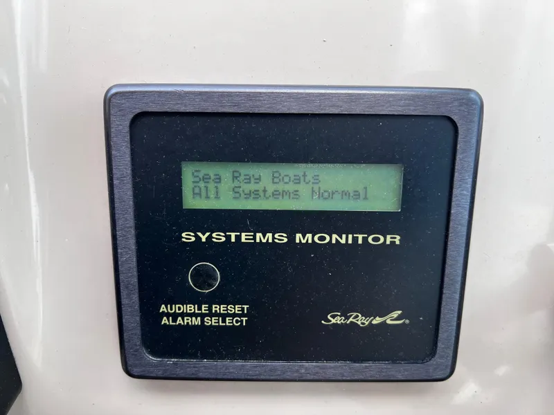 Slide: The Image of Sea Ray 380 Sundancer 2000 systems monitor displaying "All Systems Normal." - 17