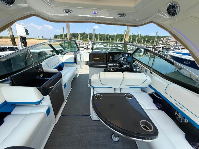 Slide: The Image of Formula 330 Crossover Bowrider 2020 - 34