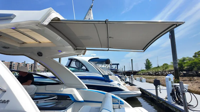 Slide: The Image of Formula 330 Crossover Bowrider 2020 - 6