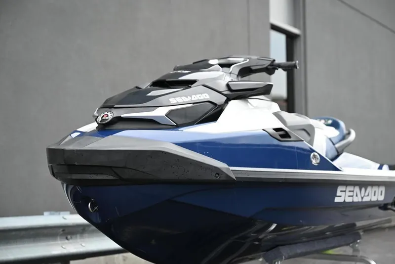 Slide: The Image of Sea-Doo GTX Limited 300 Blue Abyss 2024 - 10