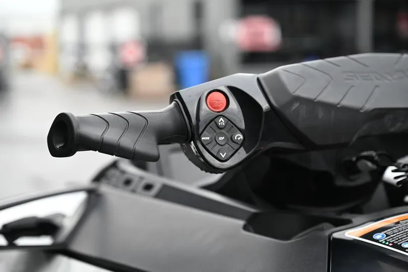 Slide: The Image of Sea-Doo GTX Limited 300 Blue Abyss 2024 - 23