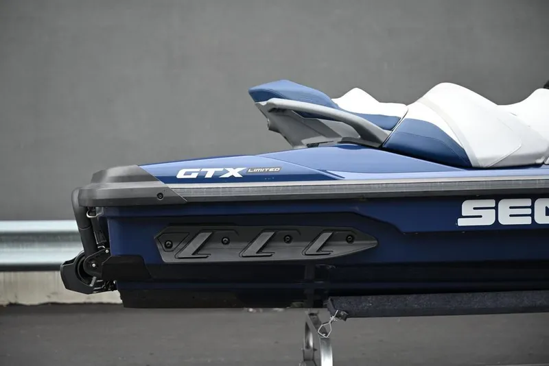 Slide: The Image of Sea-Doo GTX Limited 300 Blue Abyss 2024 - 29