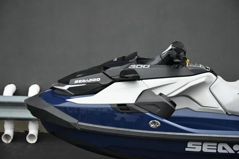 Slide: The Image of Sea-Doo GTX Limited 300 Blue Abyss 2024 - 6