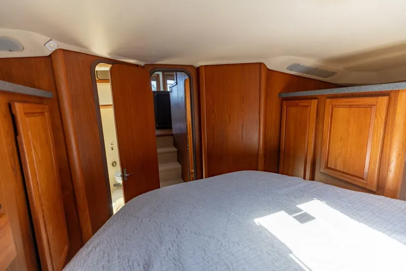 Slide: The Image of 2002 Luhrs 40 Convertible- Trigger Happy- FWD Stateroom - 12