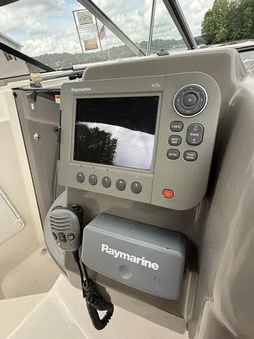 Slide: The Image of Regal 2665 Cabin Cruiser 2007 - 7