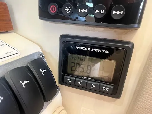 Slide: The Image of Volvo Penta trip fuel display on 2018 Chris-Craft Launch 27 boat dashboard. - 22