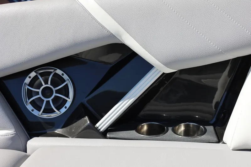 Slide: The Image of Tigé 22RZX 2021 - 50