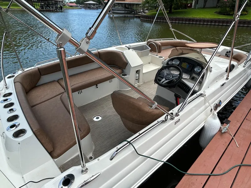 Slide: The Image of Stingray 212 SC 2022 - 103