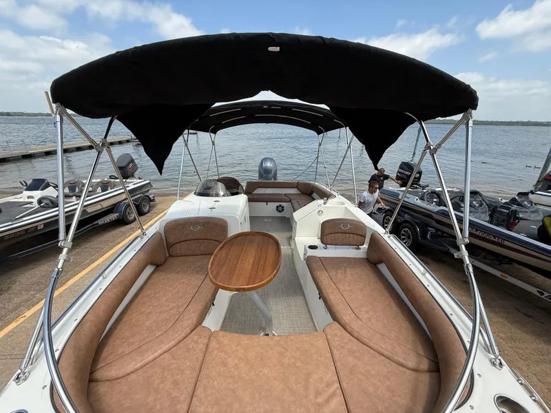 Slide: The Image of Stingray 212 SC 2022 - 53