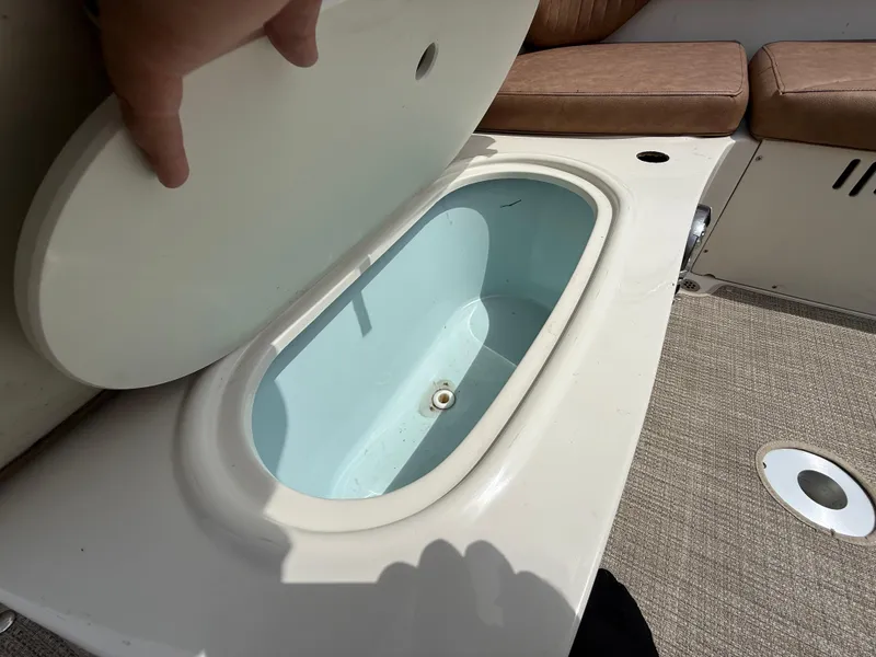 Slide: The Image of Stingray 212 SC 2022 - 71