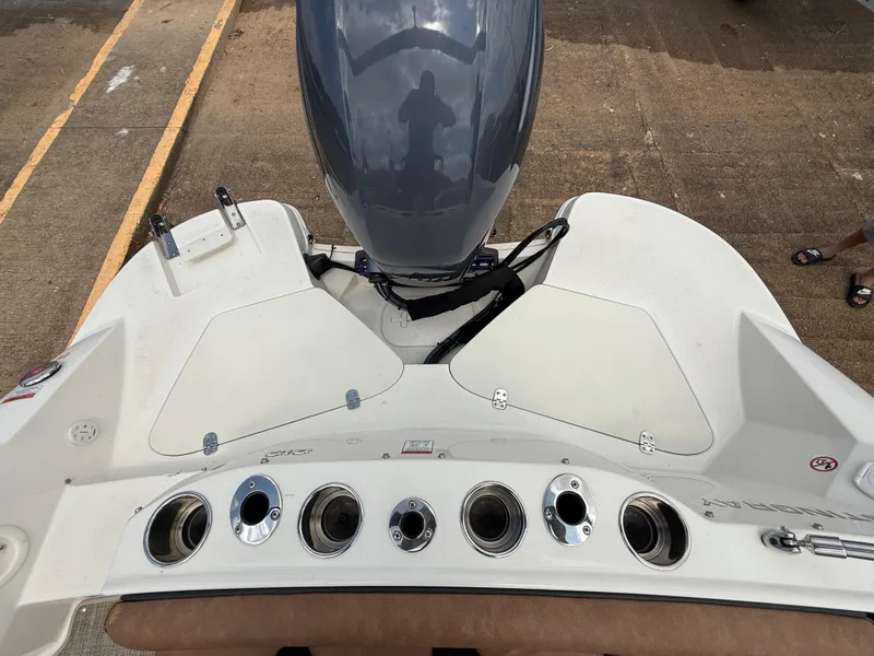 Slide: The Image of Stingray 212 SC 2022 - 75