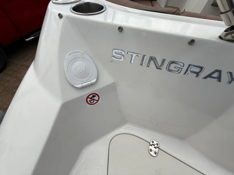 Slide: The Image of Stingray 212 SC 2022 - 81