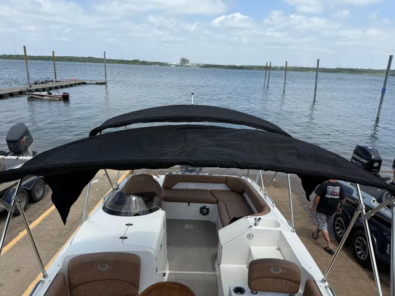 Slide: The Image of Stingray 212 SC 2022 - 83