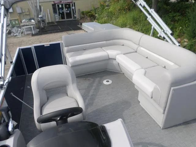 Slide: The Image of Sweetwater 2086 EXC 2025 - 6