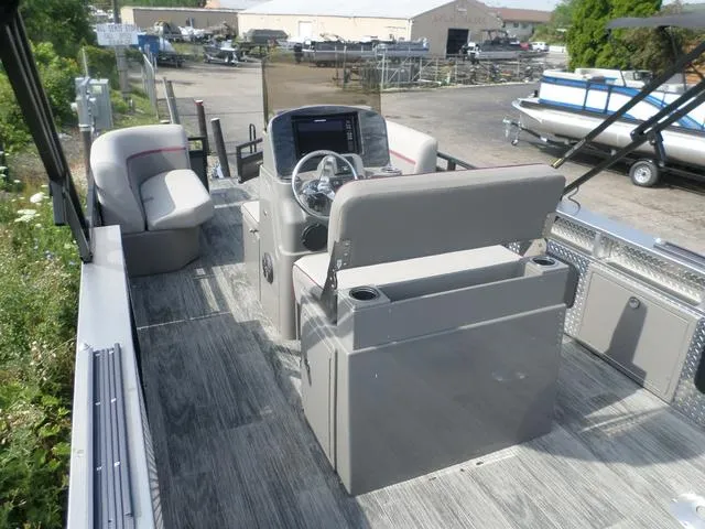 Slide: The Image of Angler 8522 Fish N Cruise 2024 - 6