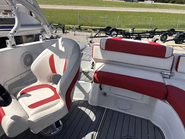 Slide: The Image of Tahoe 215 Xi 2017 - 15