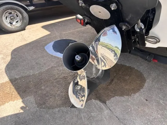 Slide: The Image of Tahoe 215 Xi 2017 - 5