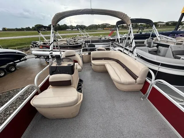 Slide: The Image of Sun Tracker Bass Buggy 18 DLX 2019 - 7