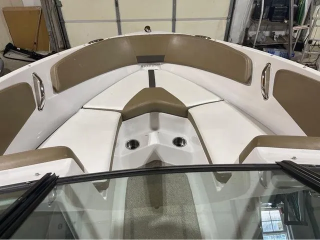 Slide: The Image of Four Winns Horizon 200 2016 - 11