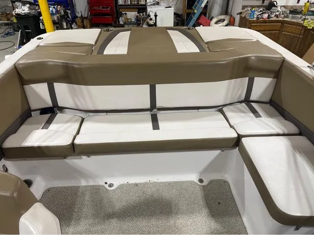 Slide: The Image of Four Winns Horizon 200 2016 - 12