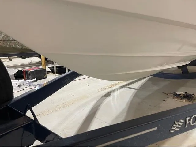 Slide: The Image of Four Winns Horizon 200 2016 - 17