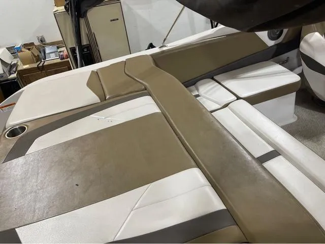 Slide: The Image of Four Winns Horizon 200 2016 - 8