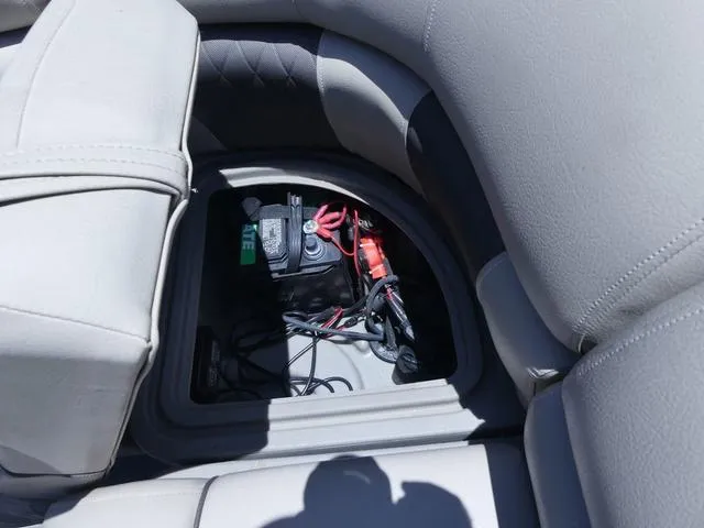 Slide: The Image of Sun Tracker Party Barge 20 DLX 2022 - 23