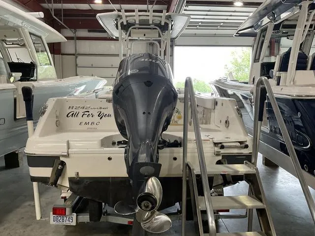 Slide: The Image of Robalo 242 EXPLORER 2018 - 3