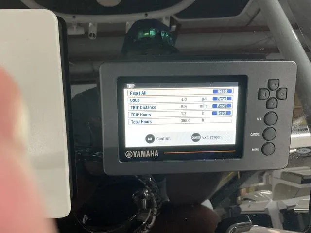 Slide: The Image of Robalo 242 EXPLORER 2018 - 6