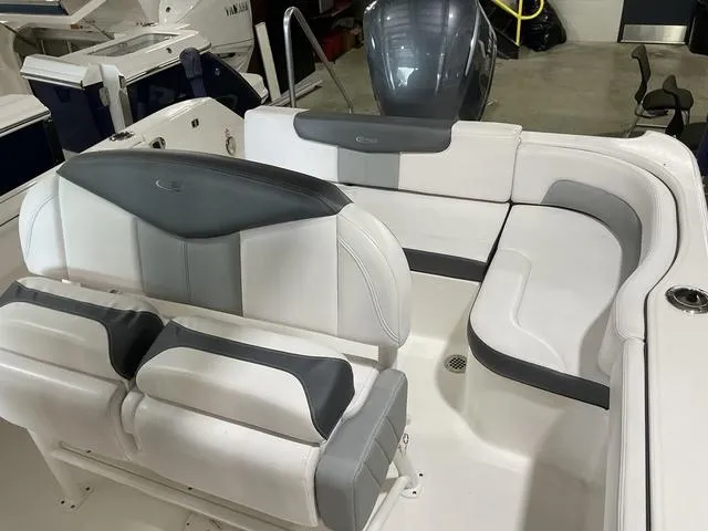 Slide: The Image of Robalo 242 EXPLORER 2018 - 8