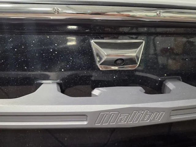 Slide: The Image of Malibu Wakesetter 23 LSV 2026 - 10