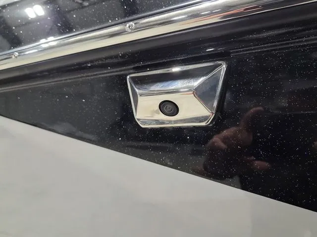 Slide: The Image of Malibu Wakesetter 23 LSV 2026 - 4