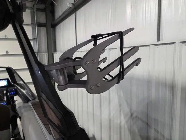 Slide: The Image of Malibu Wakesetter 23 LSV 2026 - 45