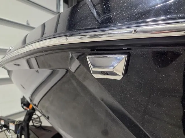 Slide: The Image of Malibu Wakesetter 23 LSV 2026 - 5