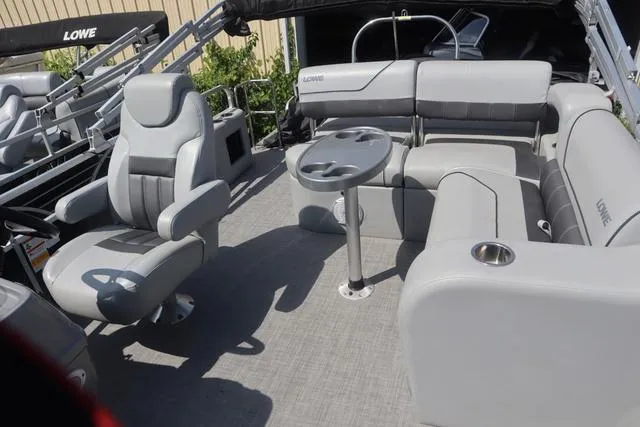 Slide: The Image of Lowe SS 230 CL 2019 - 11