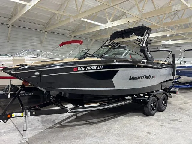 The Image of MasterCraft XStar S 2022 - 1
