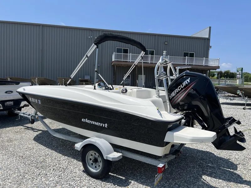 Slide: The Image of Bayliner Element 2015 - 11