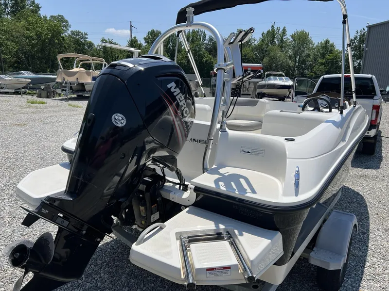 Slide: The Image of Bayliner Element 2015 - 13