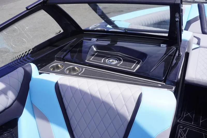 Slide: The Image of Tigé 23ZX 2023 - 52