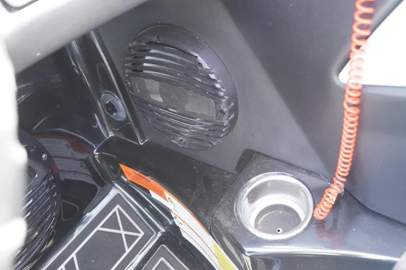 Slide: The Image of Tigé 23ZX 2023 - 54