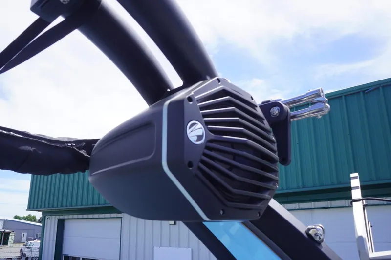 Slide: The Image of Tigé 23ZX 2023 - 57