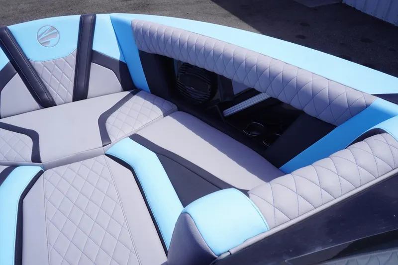 Slide: The Image of Tigé 23ZX 2023 - 65