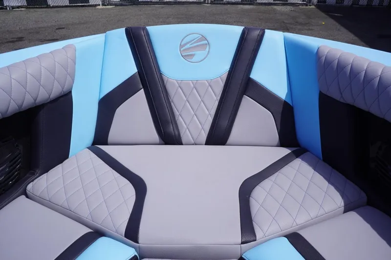 Slide: The Image of Tigé 23ZX 2023 - 66