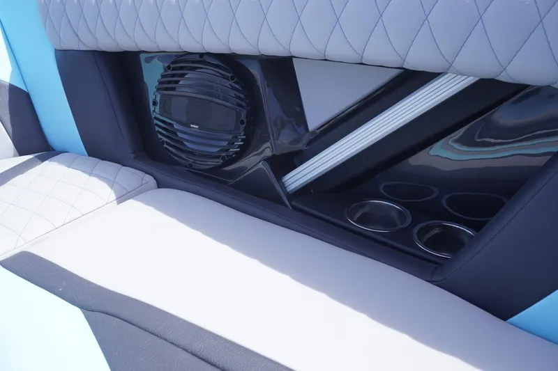 Slide: The Image of Tigé 23ZX 2023 - 67