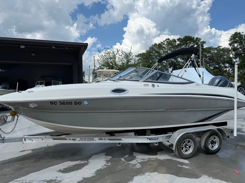 Slide: The Image of Stingray 234LR 2016 - 8