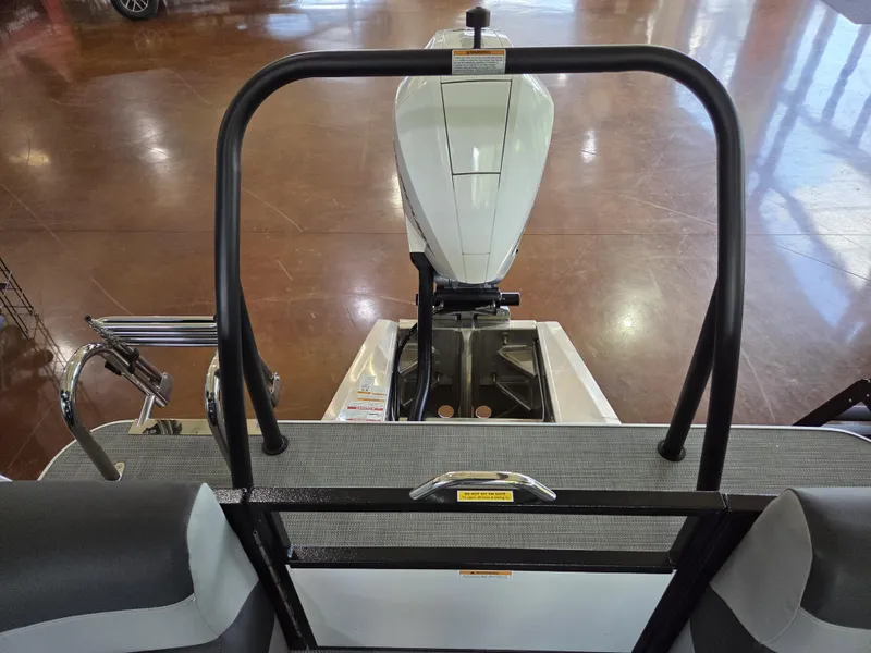 Slide: The Image of Veranda VR22RC 2025 - 12