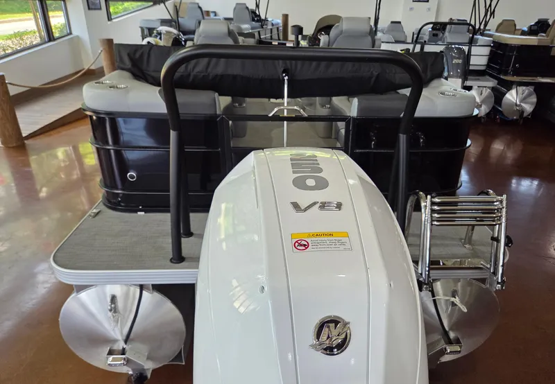 Slide: The Image of Veranda VR22RC 2025 - 8