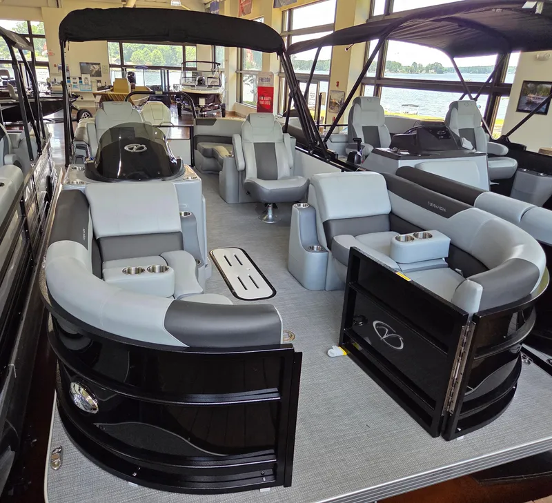 Slide: The Image of Veranda VR22RC 2025 - 9