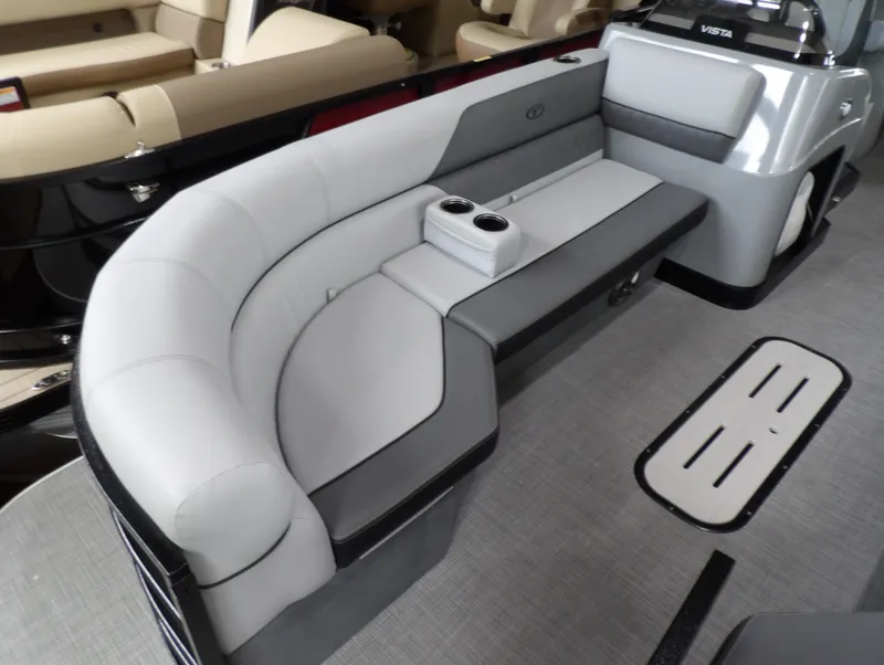 Slide: The Image of Veranda VISTA SPORT 22 2025 - 4