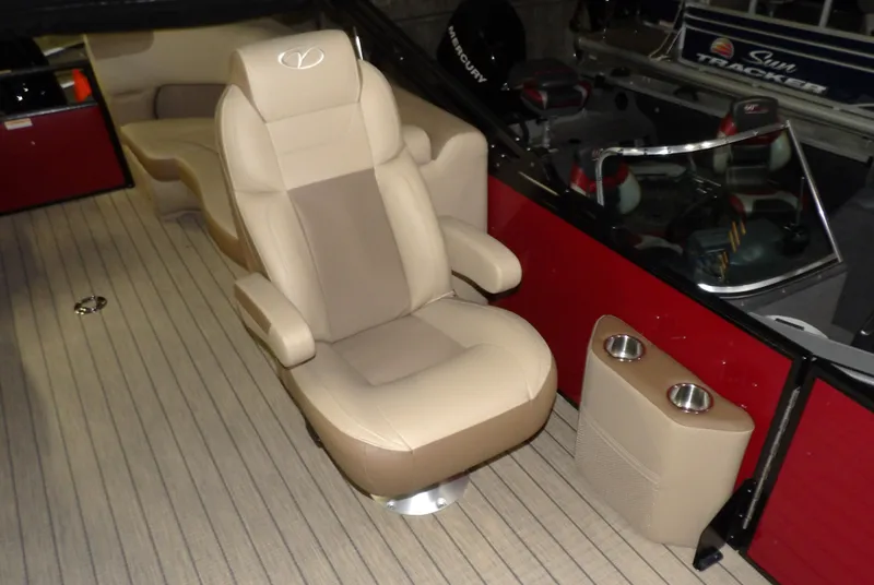 Slide: The Image of Veranda VR22RC 2025 - 10